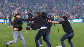 Wbiegli na boisko z pasami i kijami. Szukali kibiców Napoli