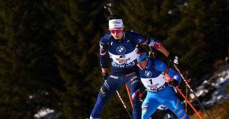 PŚ w biathlonie. Eric Perrot bezbłędny w Hochfilzen, Polacy poza czołówką