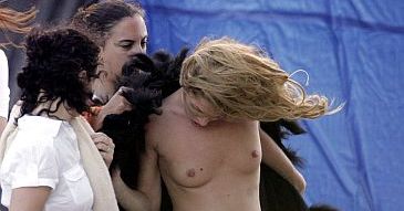Kate Moss topless (zdjęcia)