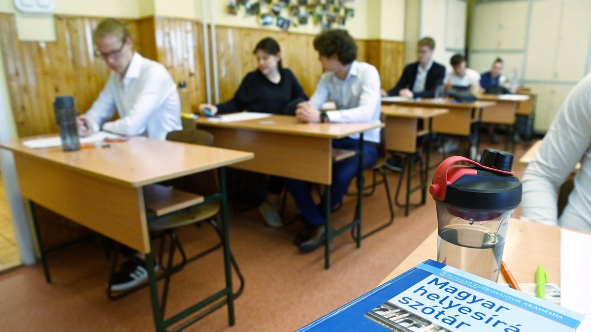 Szkoła na Węgrzech - zdjęcie ilustracyjne 