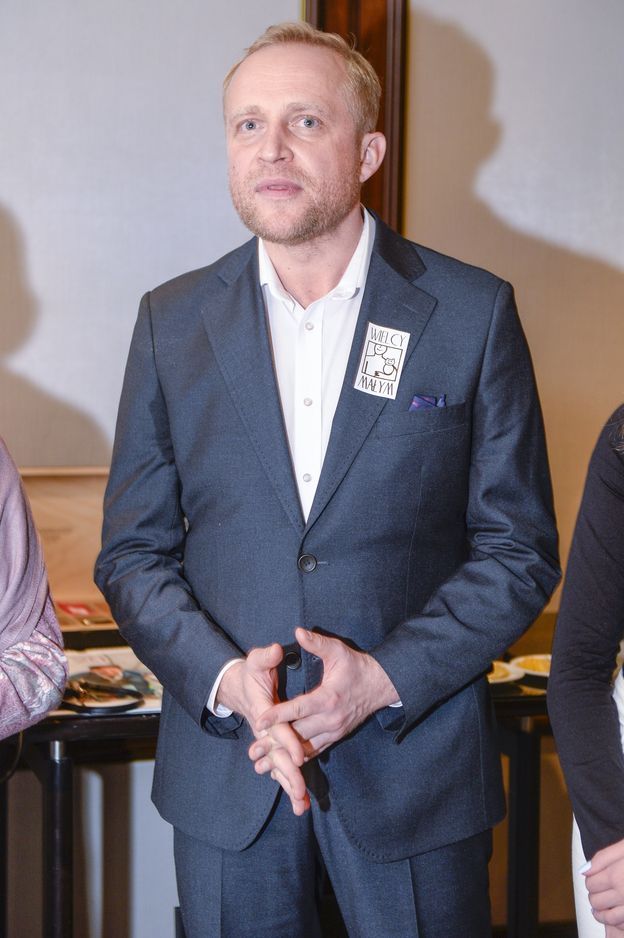 Miks emocji pod wpisem Weroniki Rosati o wypadku i apelu do Piotra Adamczyka. Znani wspierają, internauci grzmią: "PO CO TO ROBISZ?"