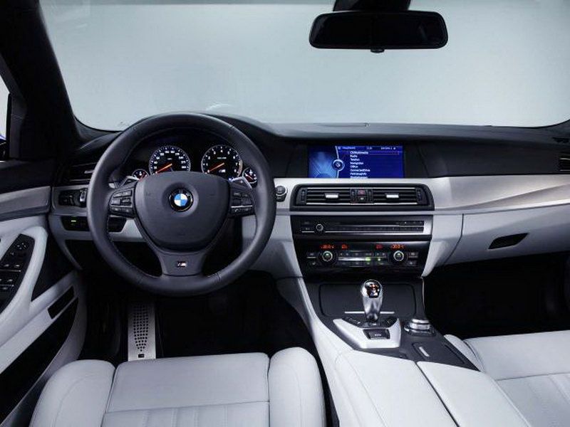 BMW M5 (F10)