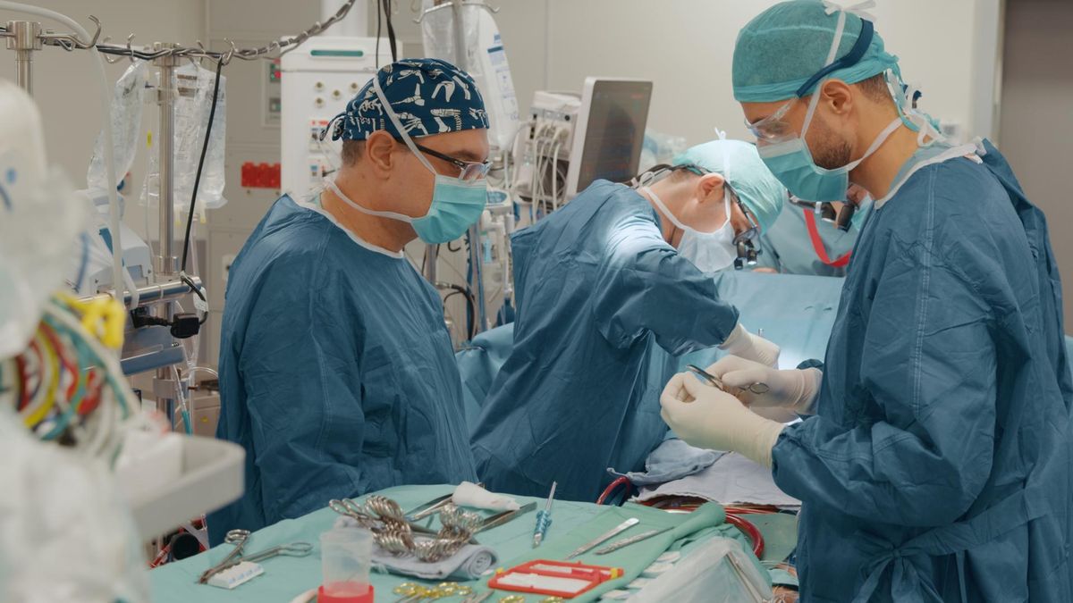 Limity płac i nowe zasady kontraktów. Ministerstwo kontra związki i pracodawcy