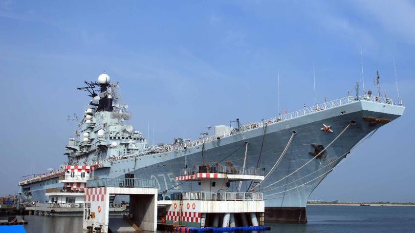 Kolejny chiński lotniskowiec wcale nie służy do walki... [wideo] 1
