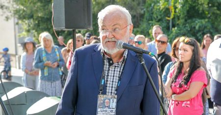Syn Krzysztofa Krawczyka wystąpi w Opolu. Sprawę komentuje menadżer zmarłego artysty