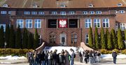 Słupsk: Uczniowie odebrali nagrody i zwiedzili Szkołę Policji