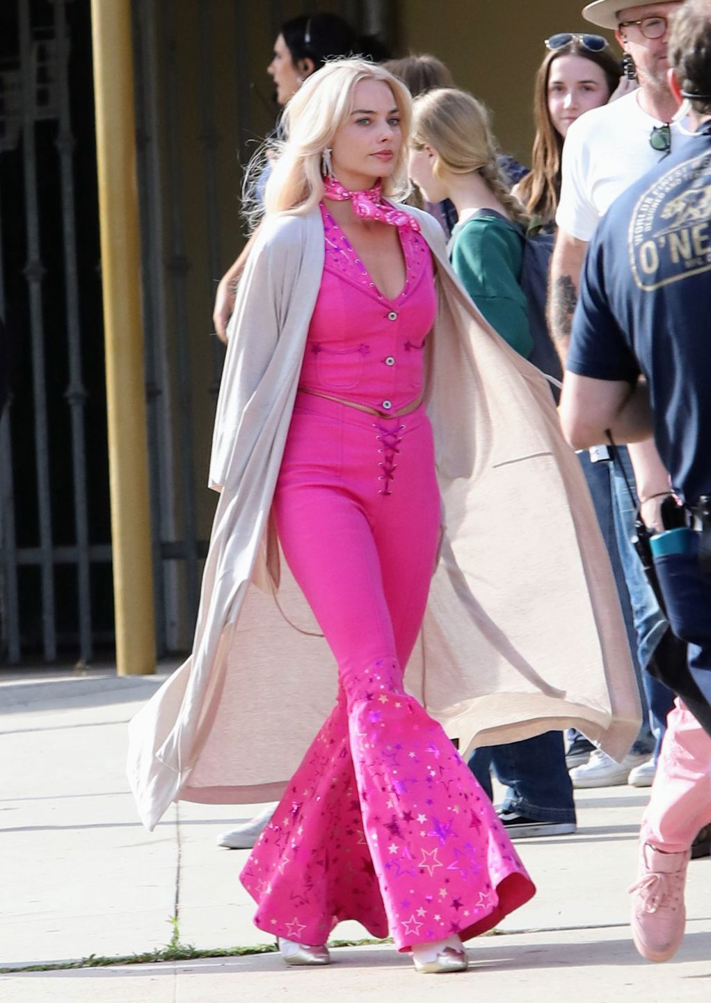 Ryan Gosling i Margot Robbie w rolach Kena i Barbie na planie nowego filmu