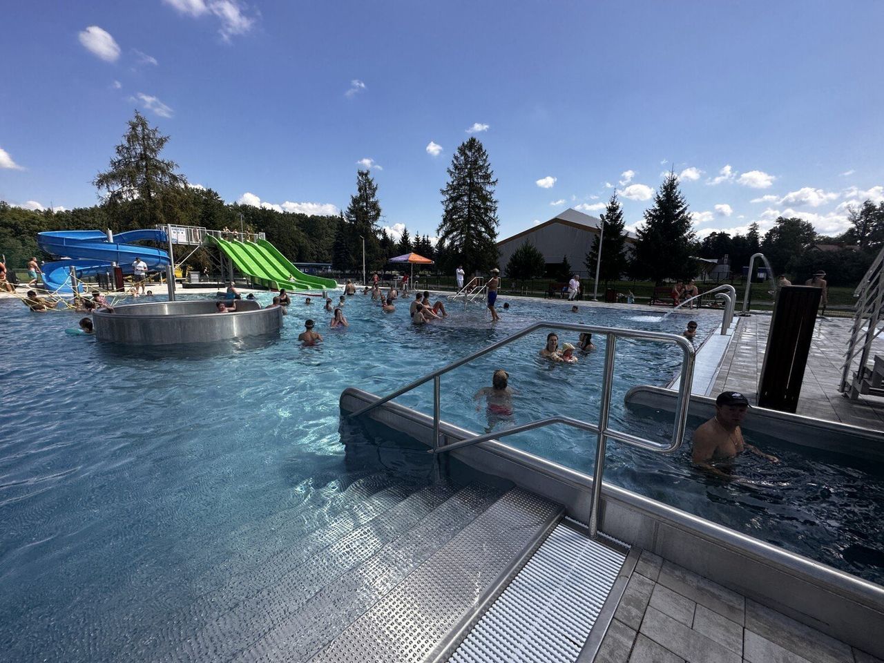 Gorlice: Otwarty basen Budowlą Roku. Trudno się dziwić