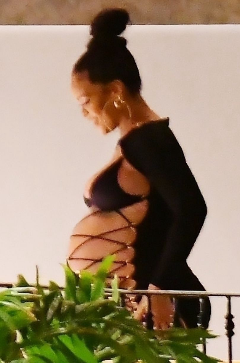 Rihanna i ASAP Rocky na kolacji ze znajomymi