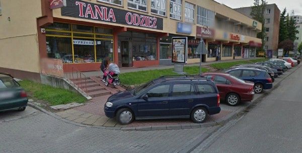 Zwłoki 60-letniego mężczyzny w zaparkowanym samochodzie w Warszawie