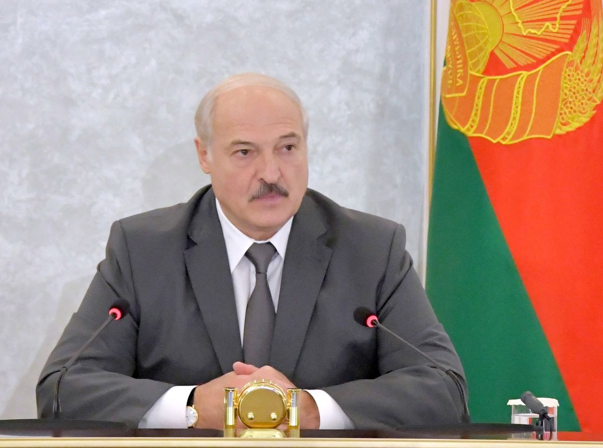 Białoruś. Aleksander Łukaszenka polecił ministrowi obrony podjęcie "ostrych środków" (PAP)