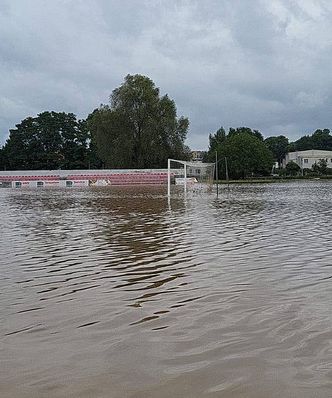 Aż zabrakło im słów. Woda pojawiła się wszędzie