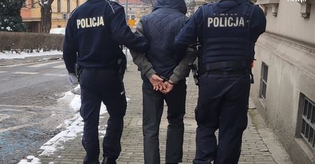 Śląskie. Napadł na sklep. Łupem cieszył się tylko kilka dni