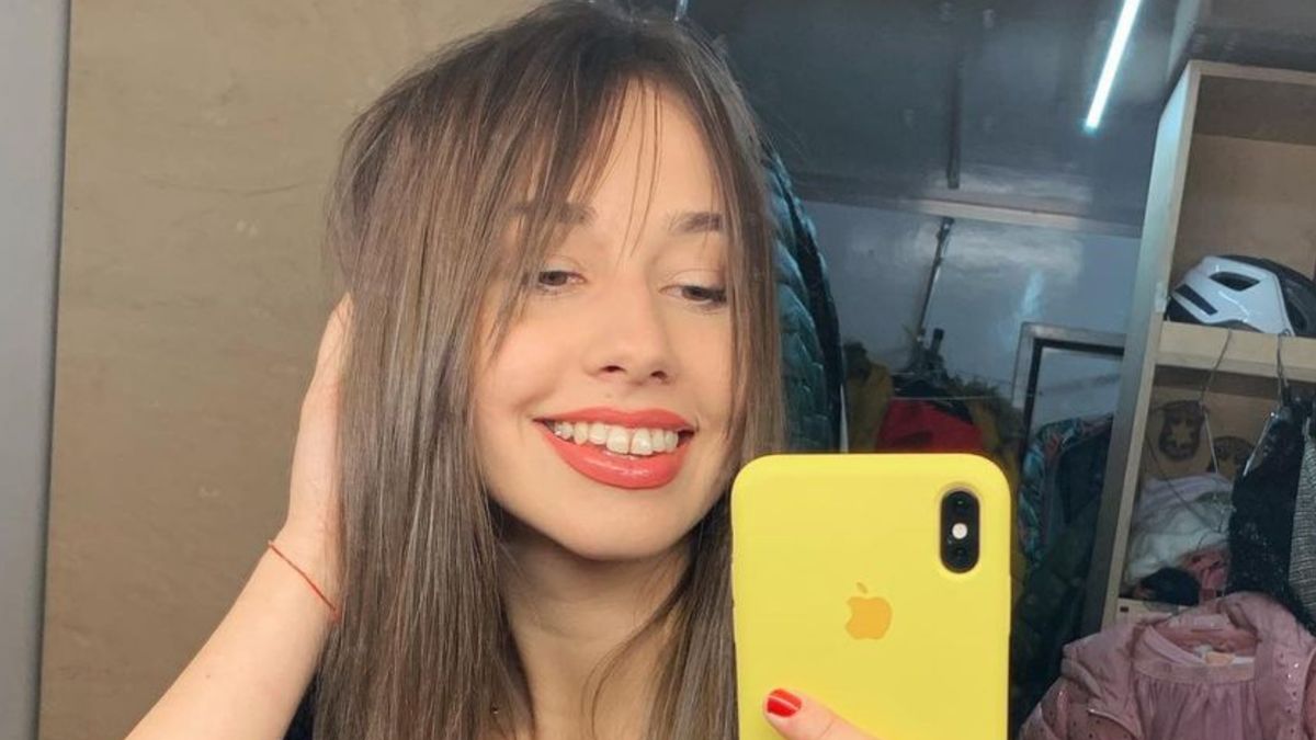 Marcelina Ziętek relacjonuje zażywanie słonecznych kąpieli i rejs motorówką z Piotrem