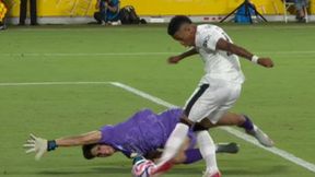 Nieprawdopodobna parada. Tak zatrzymał gwiazdę Manchesteru City [WIDEO]