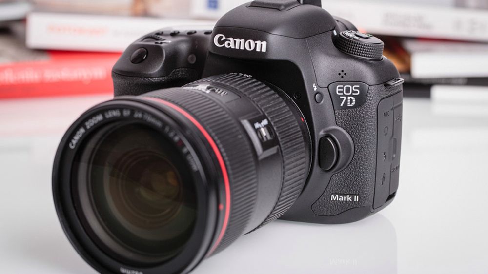 Canon EOS 7D Mark II - szybki, wytrzymały i bez konkurencji [test] 1