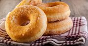 Domowe donuty jak z amerykańskiej cukierni – prostsze, niż myślisz