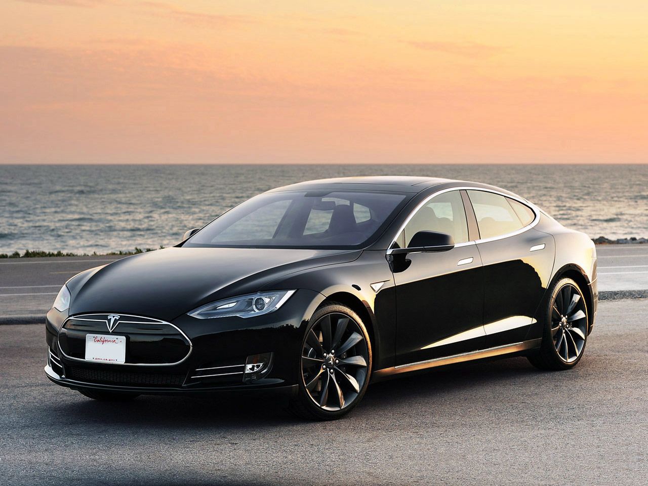 Autonomiczna Tesla Model S w przygotowaniu