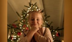 Radość ze smartfonów, telewizora i konsoli w bożonarodzeniowej kampanii Orange Love (wideo)