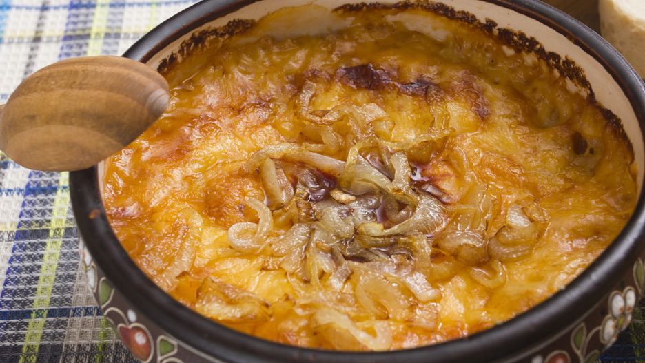 Francuska zupa cebulowa. Tak pyszna, że będziesz gotować co tydzień