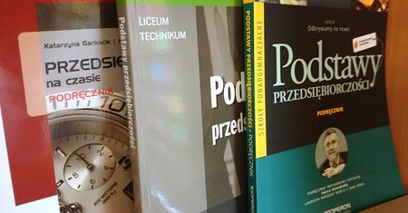 Dopłaty do podręczników. Kto może liczyć na pieniądze?