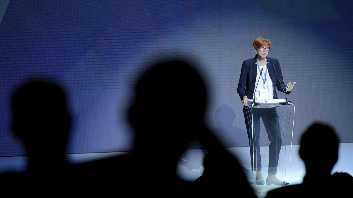 Prośbę Elżbiety Rafalskiej poważnie potraktowały tylko trzy resorty.