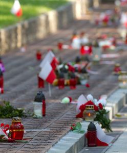 Rosjanie zbombardowali ukraiński cmentarz wojenny. Spoczywają tam polscy żołnierze