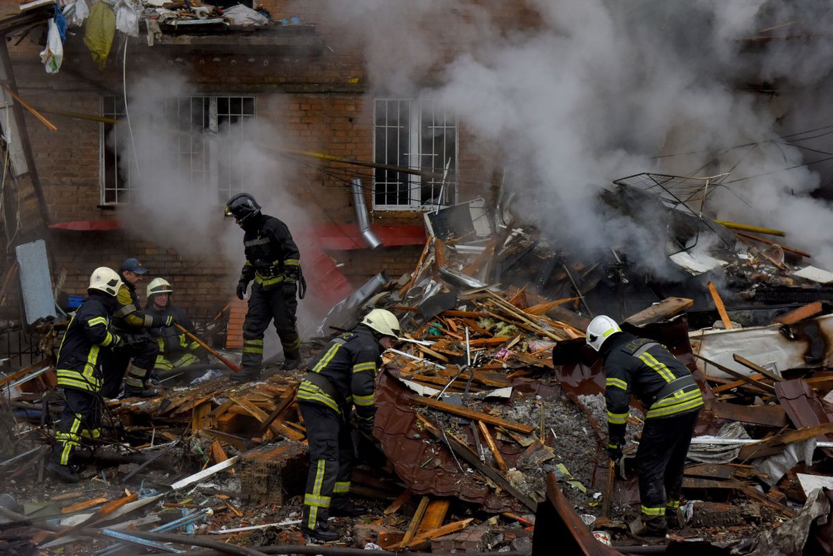 Zniszczenia po bombardowaniach w Kijowie