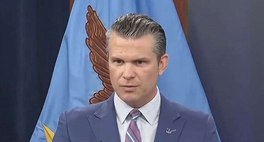 Dziennikarze mówią "nie" ministrowi wojny USA. Pustki w Pentagonie