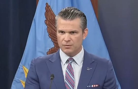 Dziennikarze mówią "nie" ministrowi wojny USA. Pustki w Pentagonie