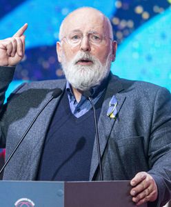 Timmermans się ugiął. Zrezygnował z ogromnej odprawy