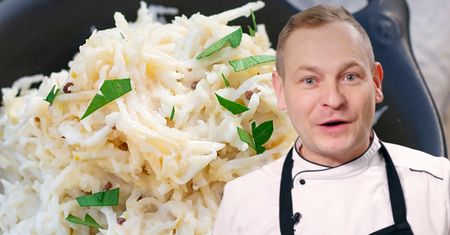 Piotr Ogiński pokazał, jak szybko zrobić sałatkę z marynowanego selera. Idealna do kotleta