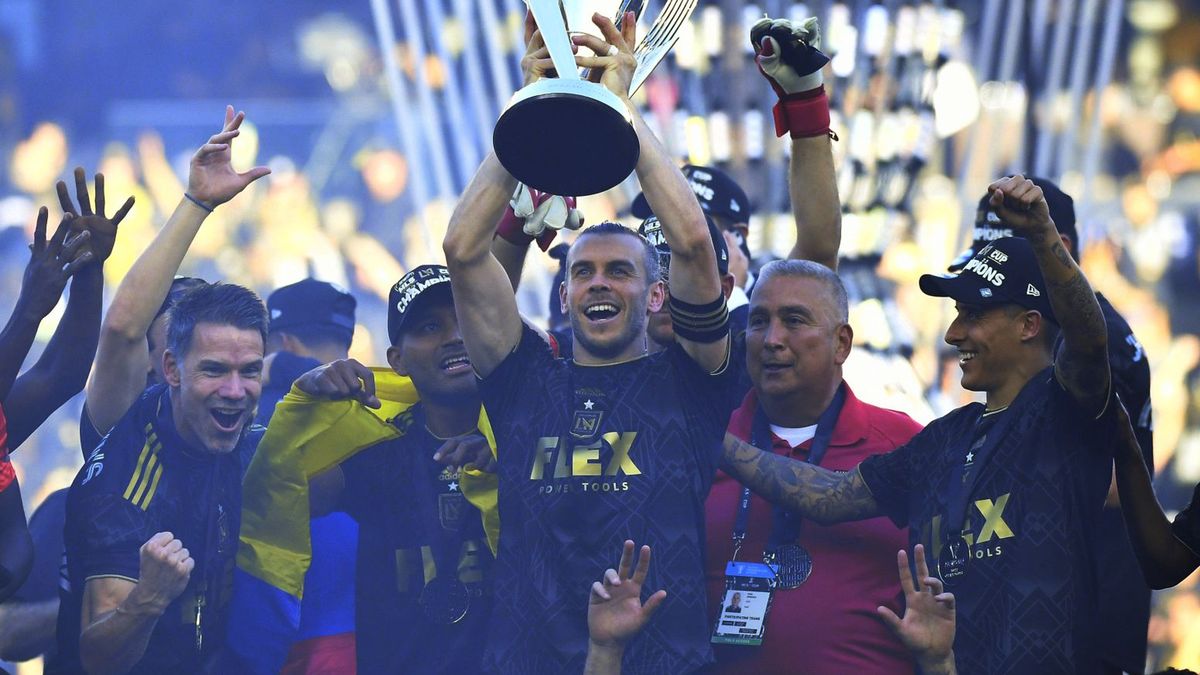 Getty Images / Kevork Djansezian / Na zdjęciu: radujący się Gareth Bale