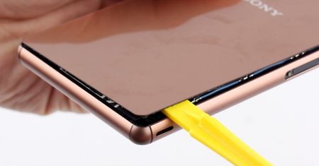 W skrócie: Xperia Z3 w częściach, testy OnePlus One i rękawiczki Bluetooth