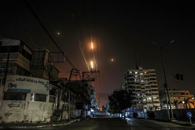 Izrael-Palestyna. Kolejne ataki rakietowe. Przerażające zdjęcia z ulic miast