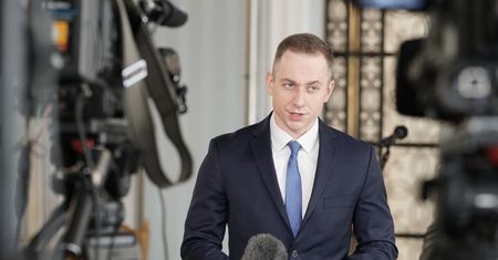 Koronawirus. Wybory 2020 r. Rafał Trzaskowski kandydatem Koalicji Obywatelskiej, która wzywa do udziału w wyborach