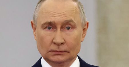 Rosjanie coraz bardziej zmęczeni wojną. Spadają notowania Putina