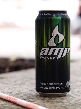Napój energetyczny Amp bez dodatku cukru