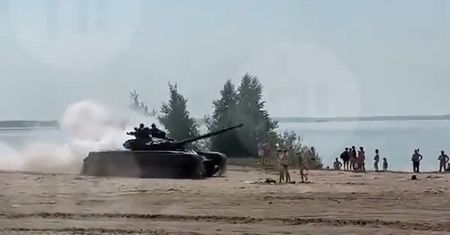 Rosjanie w szoku. Plażowali sobie w najlepsze, gdy nagle...