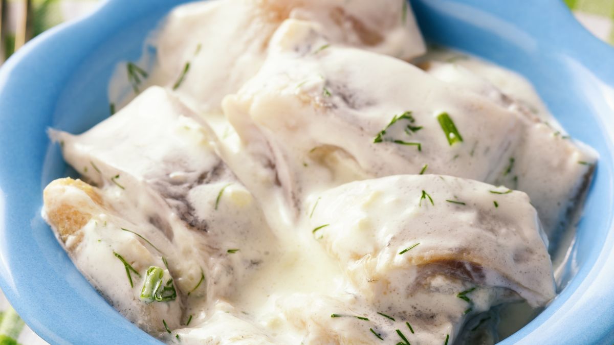 Śledzie w śmietanie