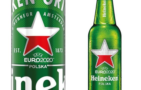 Flagi 24 państw na opakowaniach Heinekena z okazji Euro 2020