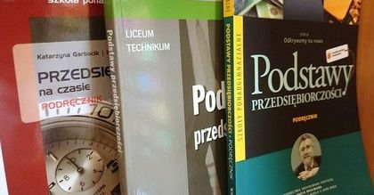 Dopłaty do podręczników. Kto może liczyć na pieniądze?