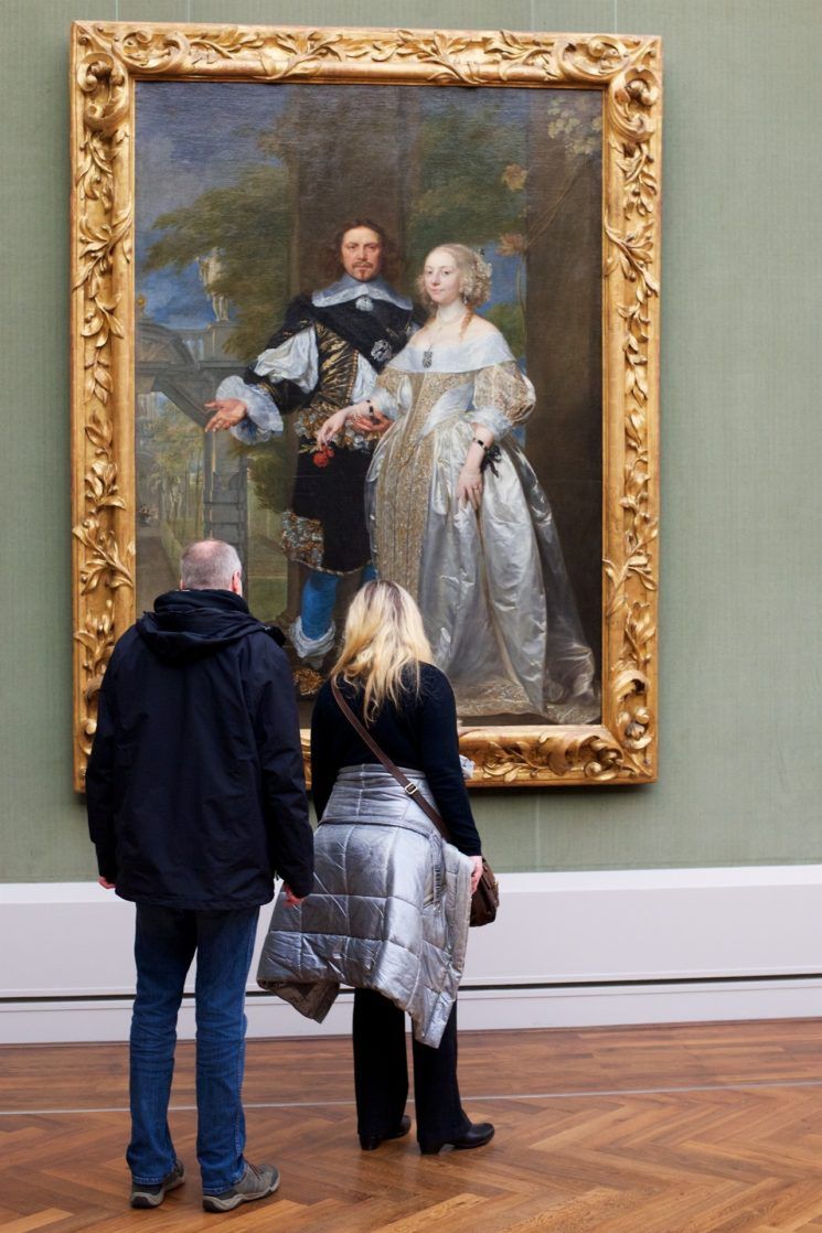 Czekał godzinami, by dopasować odbiorców do obrazów w muzeum. Zdecydowanie się opłaciło 12