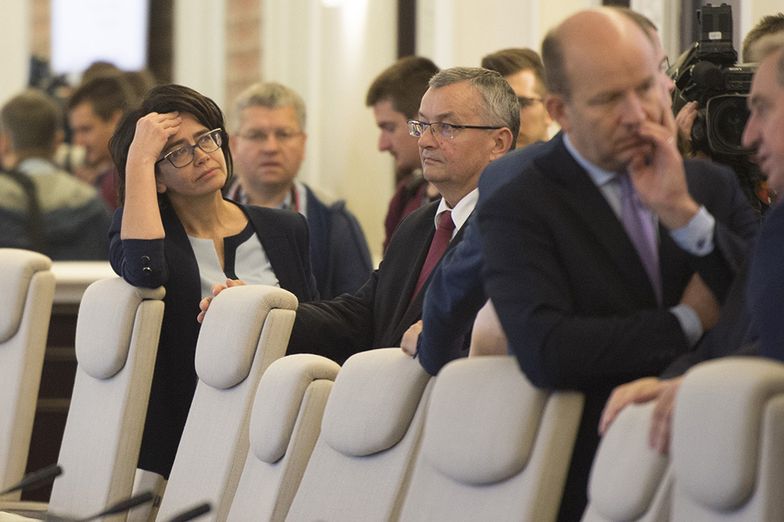 Kogo odwoła Beata Szydło i czy przypadkiem nie zostanie "odwołana" sama?