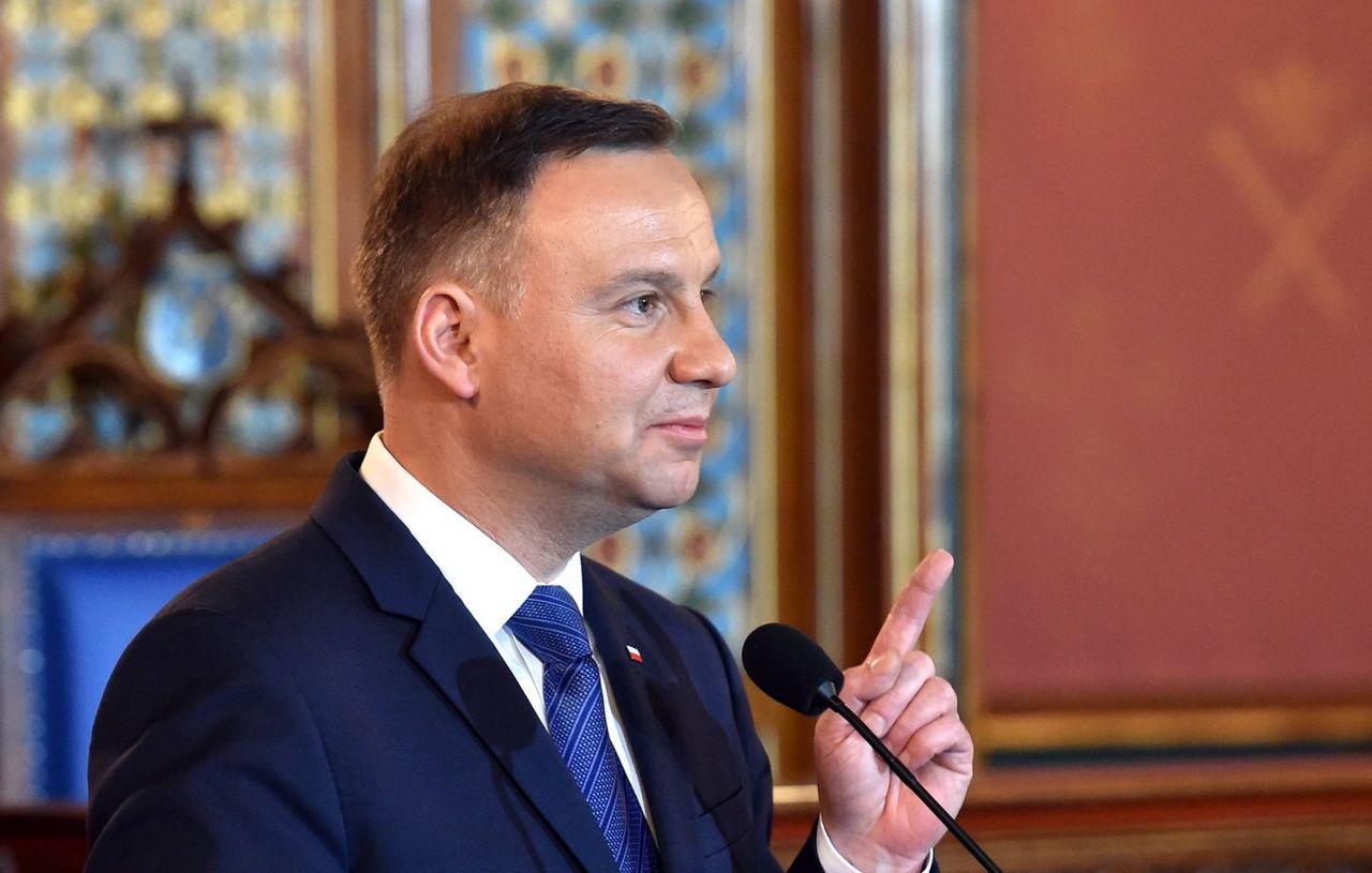 Prezydent Duda: dwa pomniki na Krakowskim Przedmieściu. "To miejsce wybrali Polacy"