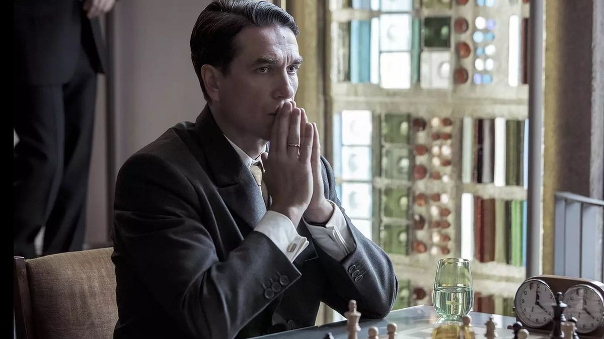 Marcin Dorociński w "Gambicie królowej"