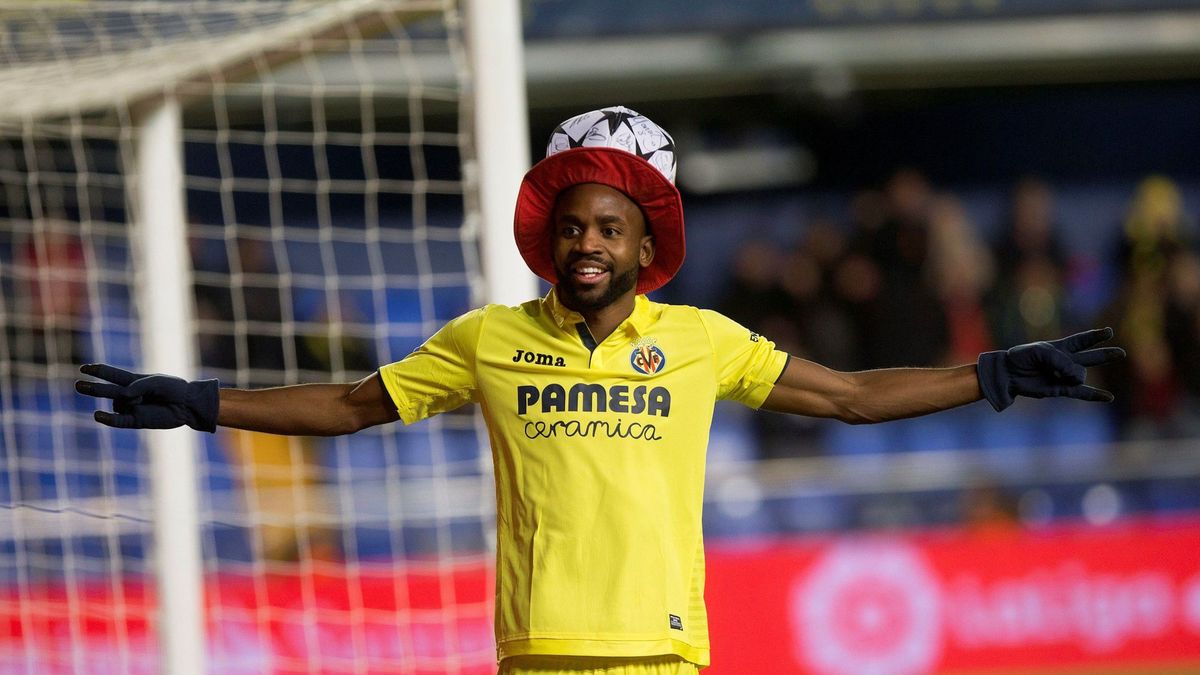 Na zdjęciu Cedric Bakambu