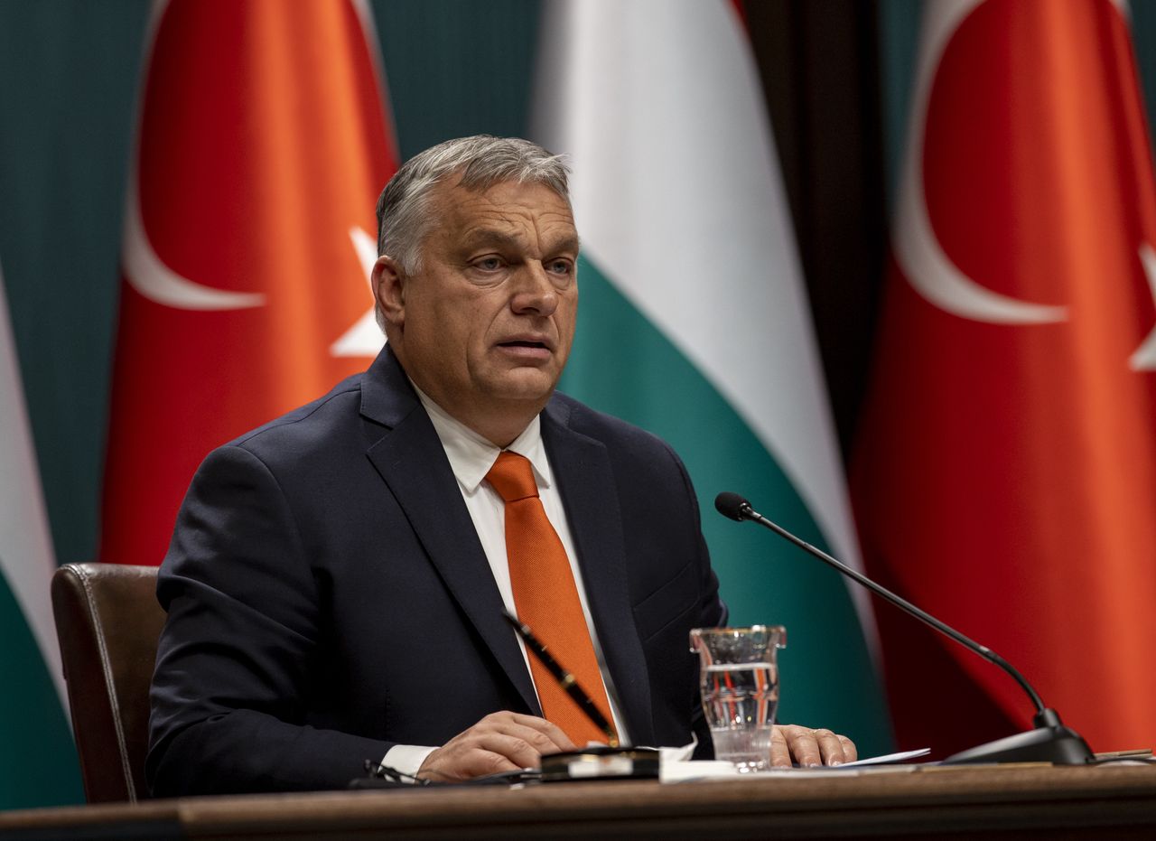 Orban hojny jak nigdy. Da rekordową pożyczkę krajowi z południa Europy