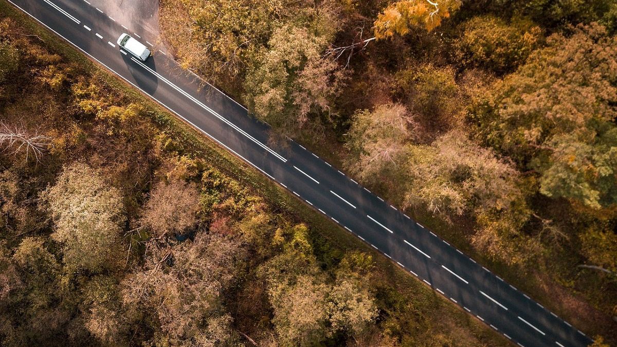 Znamy najdłuższe proste drogi w Polsce.