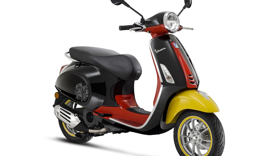 Vespa Mickey Mouse Edition